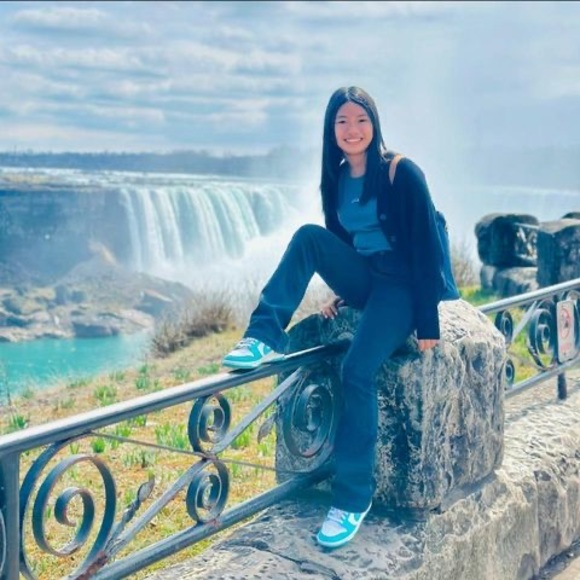 Meet your Posher, Sky - Picture 1 of 1